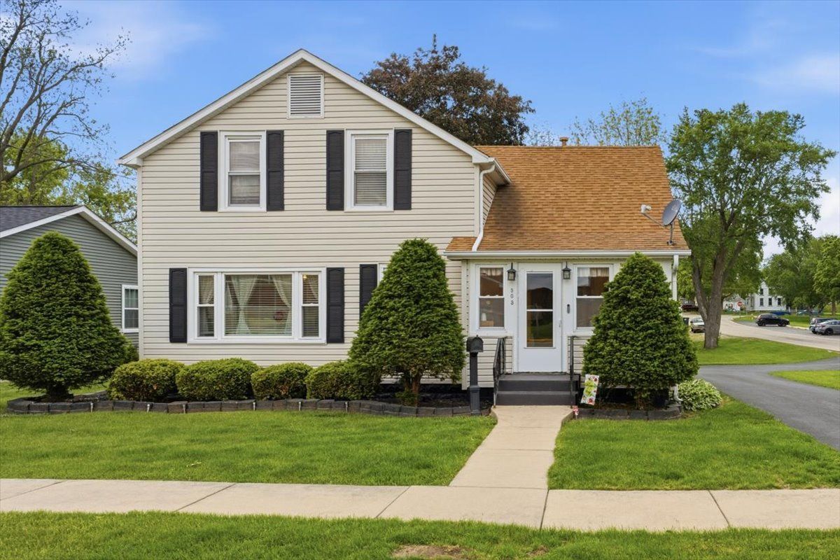 503 S Wells Street, Sandwich, IL 60548