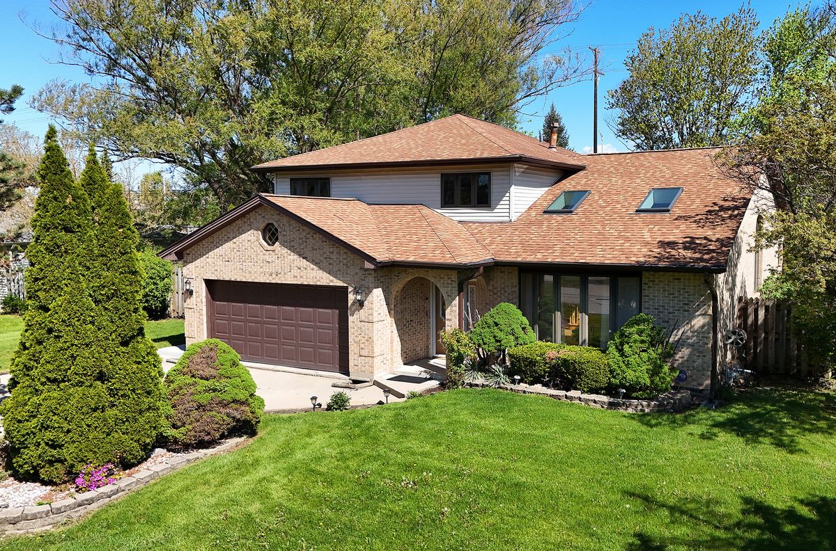 160 Aster Lane, Hoffman Estates, IL 60169