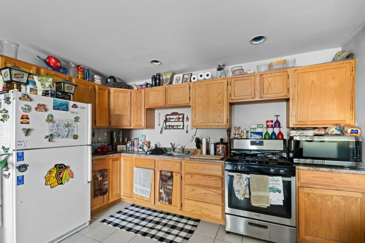 26198 W Spring Grove Road, Antioch, IL 60002