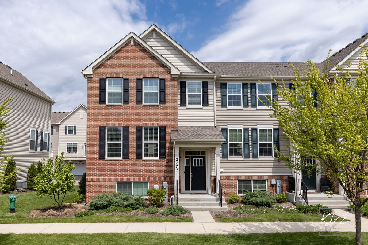 2002 Stuttle Road, Batavia, IL 60510
