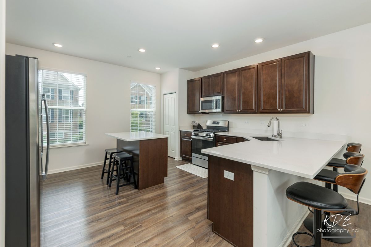 2002 Stuttle Road, Batavia, IL 60510