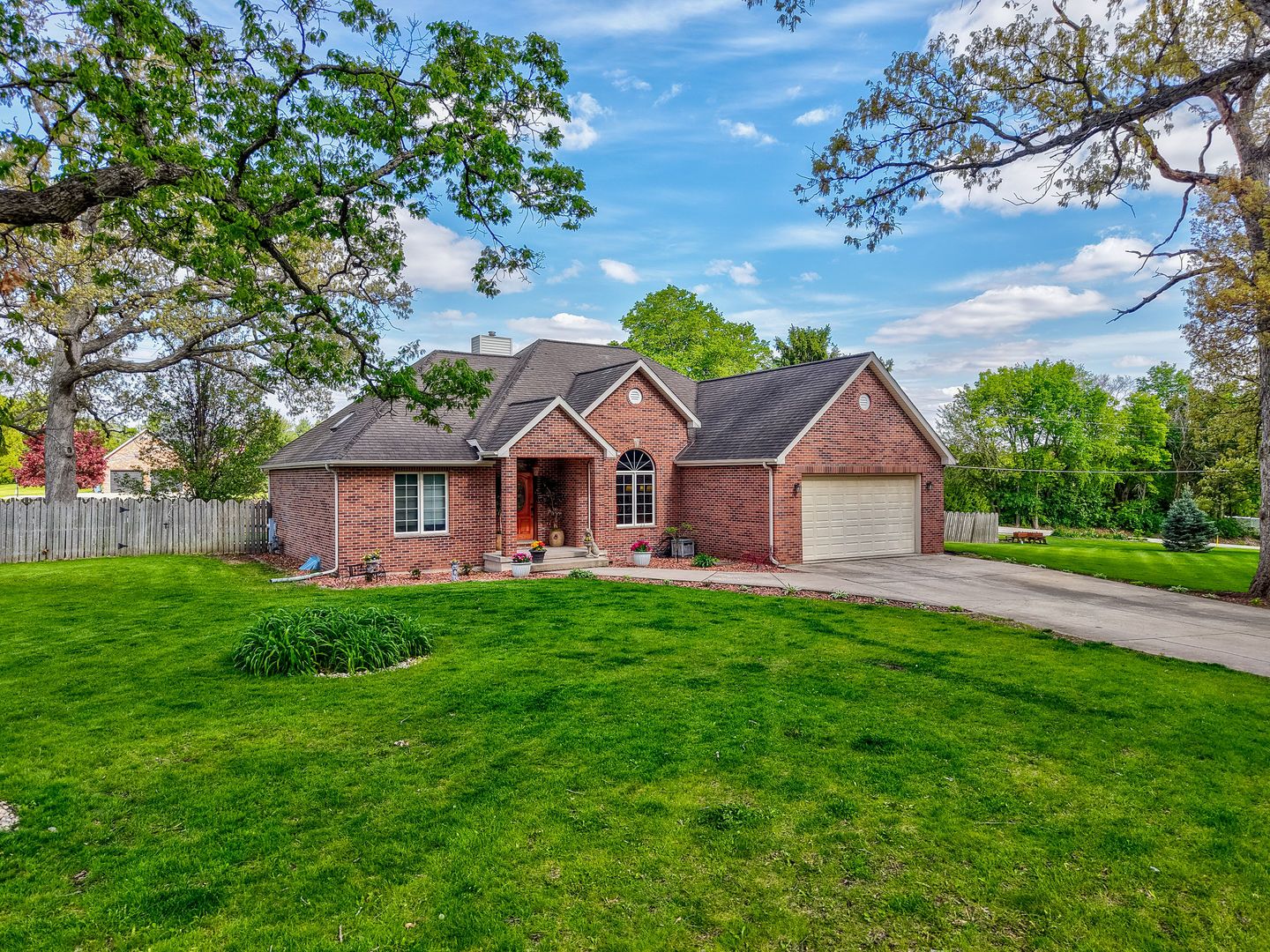 2520 E 1669TH Road — Ottawa, IL 61350