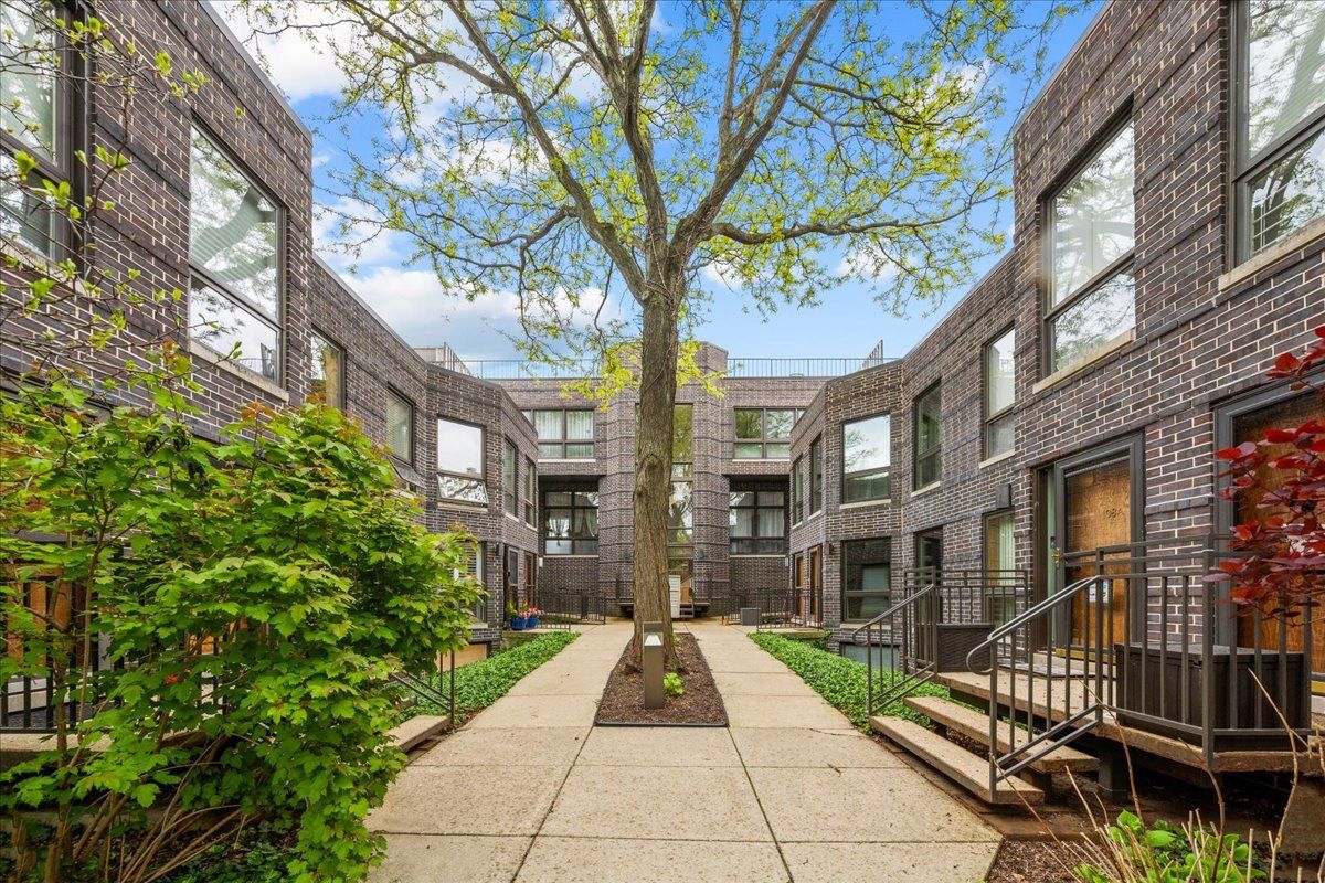 102 South Boulevard, Evanston, IL 60202