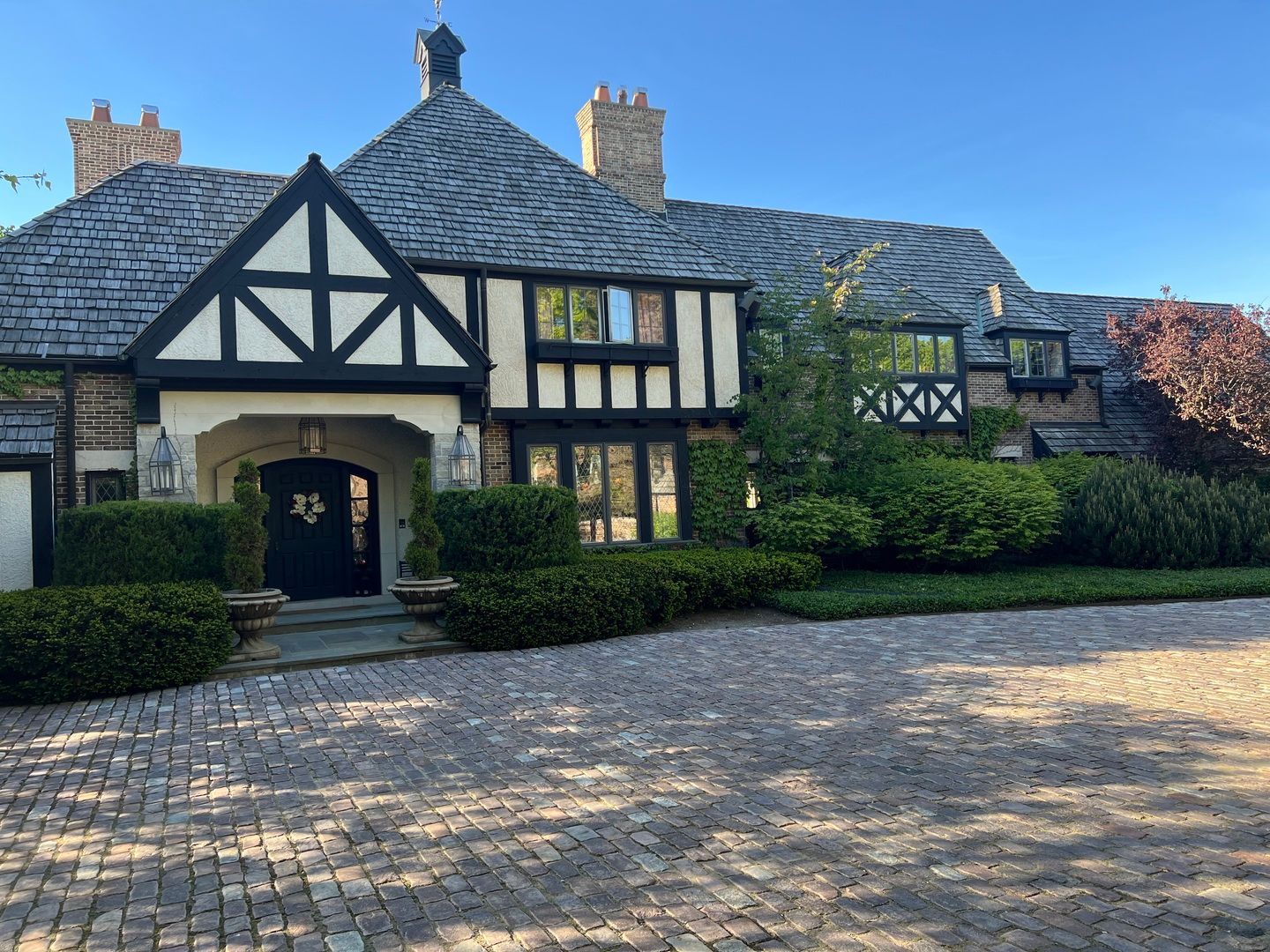 1490 Lake Road — Lake Forest, IL 60045