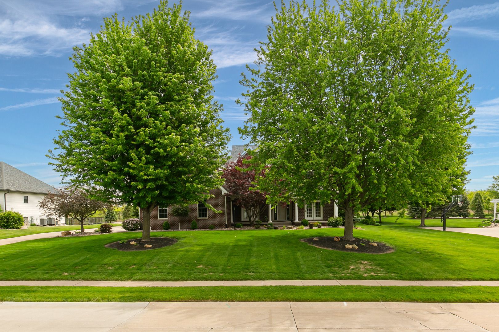 5091 PIGEON CREEK Trail — Bettendorf, IA 52722