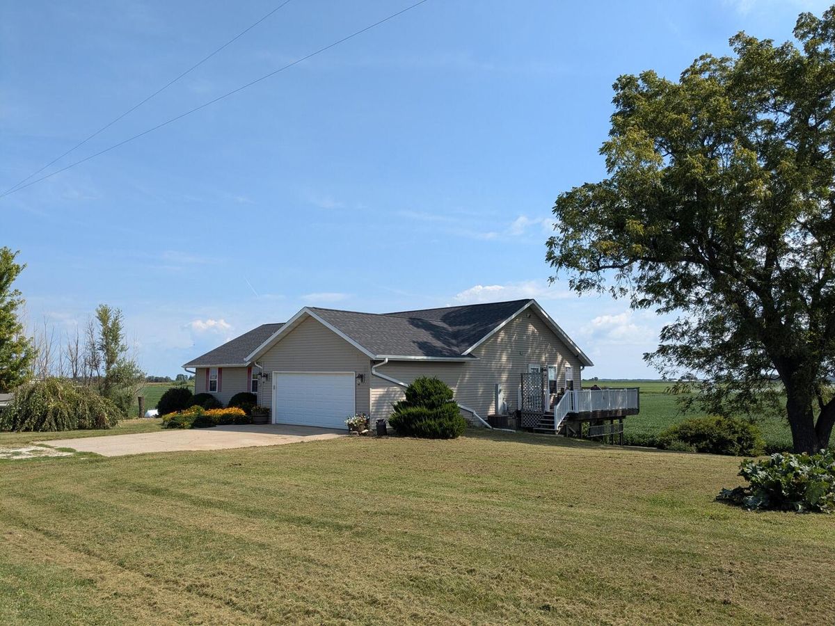 720 Smit Road, Prophetstown, IL 61277