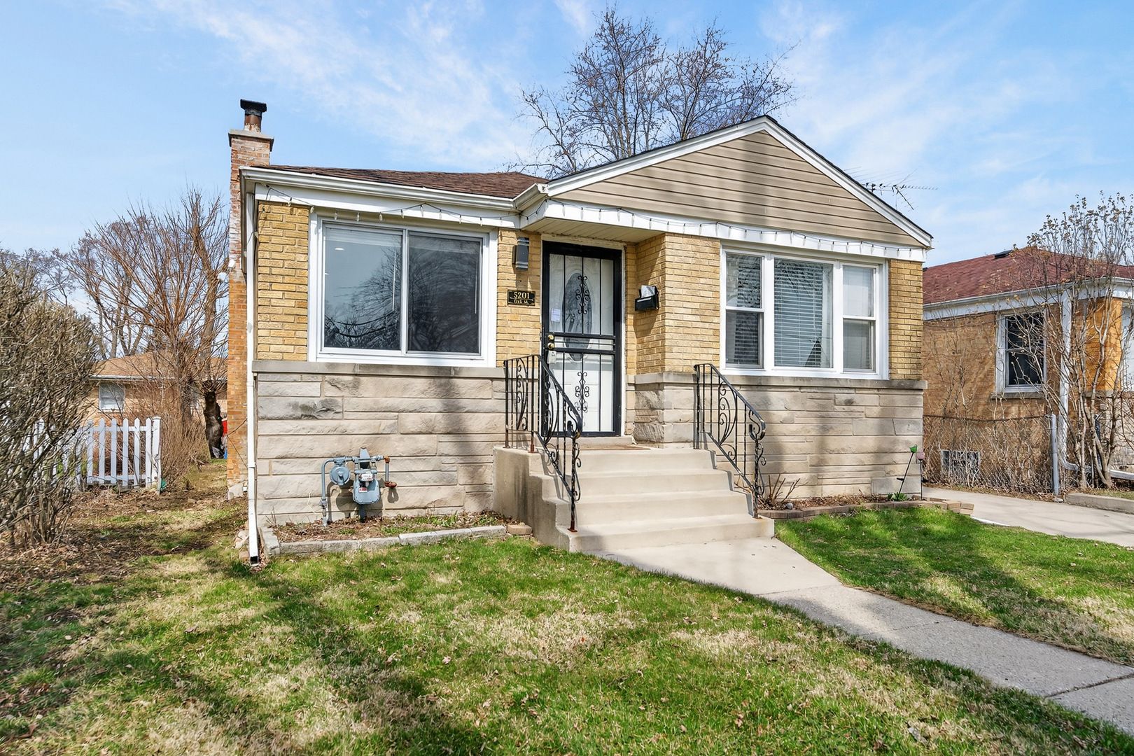 5201 Oak Street — Bellwood, IL 60104