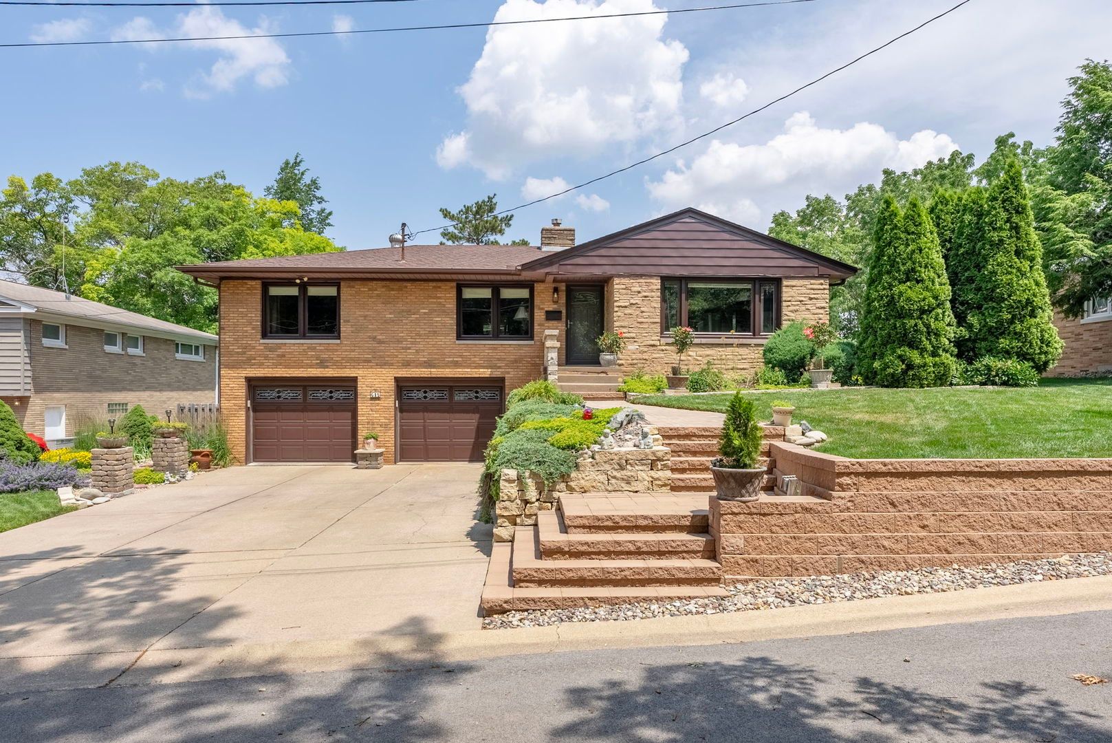 615 20TH Avenue Court — East Moline, IL 61244