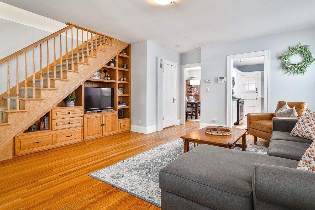 204 16th Street, Wilmette, IL 60091