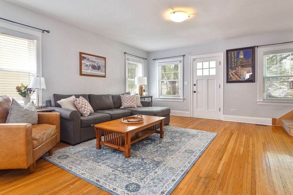 204 16th Street, Wilmette, IL 60091