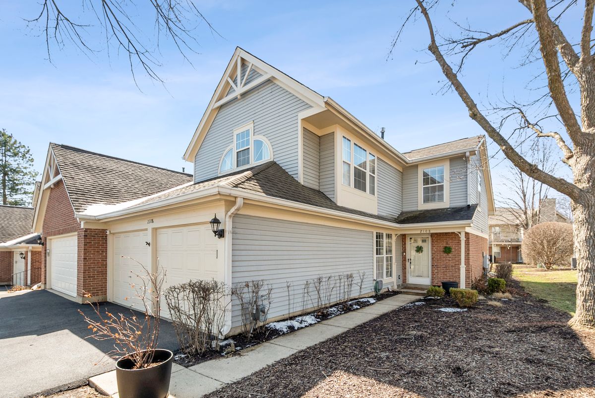 2108 Glasgow Court, Hanover Park, IL 60133