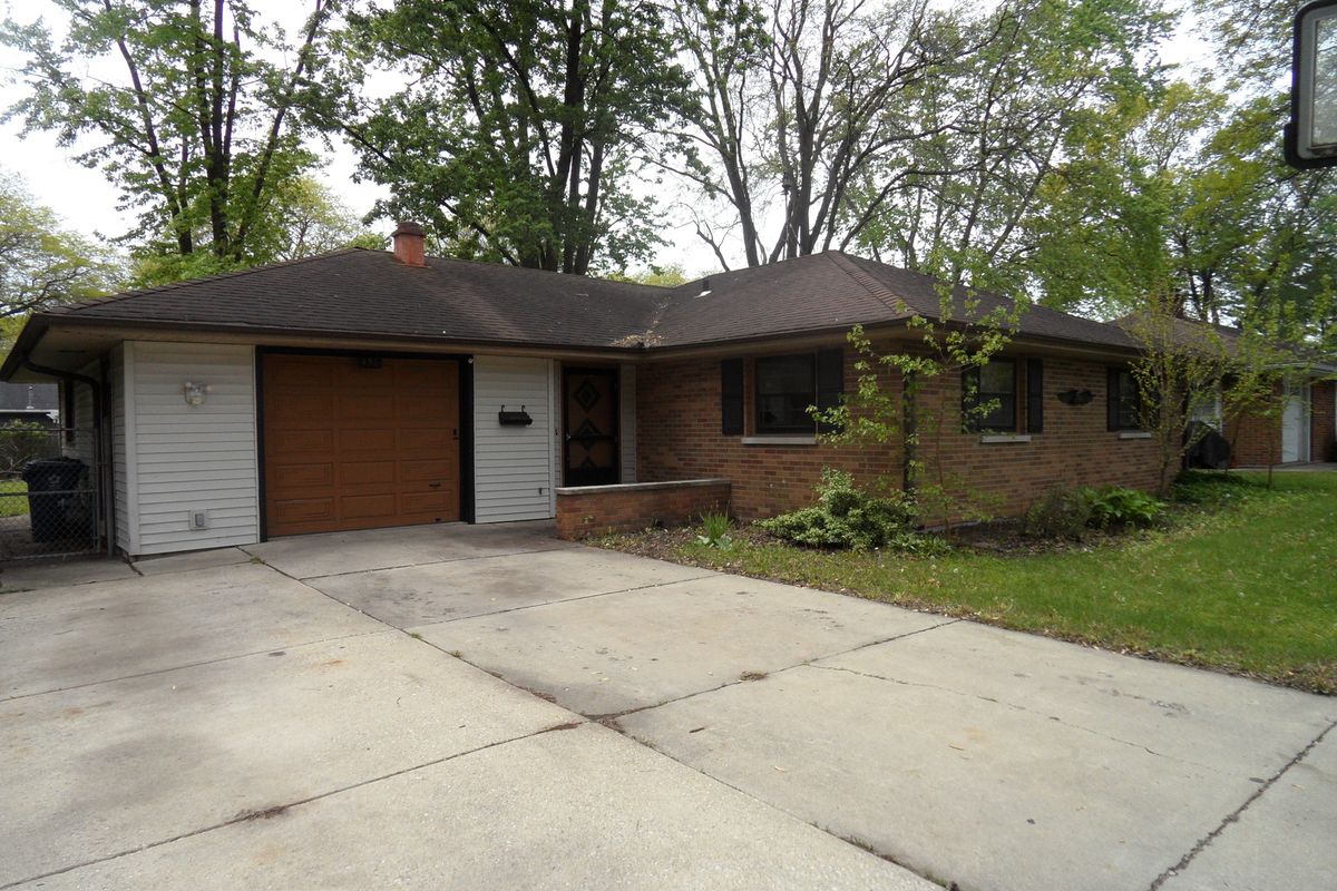 450 Michigan Avenue, Aurora, IL 60506