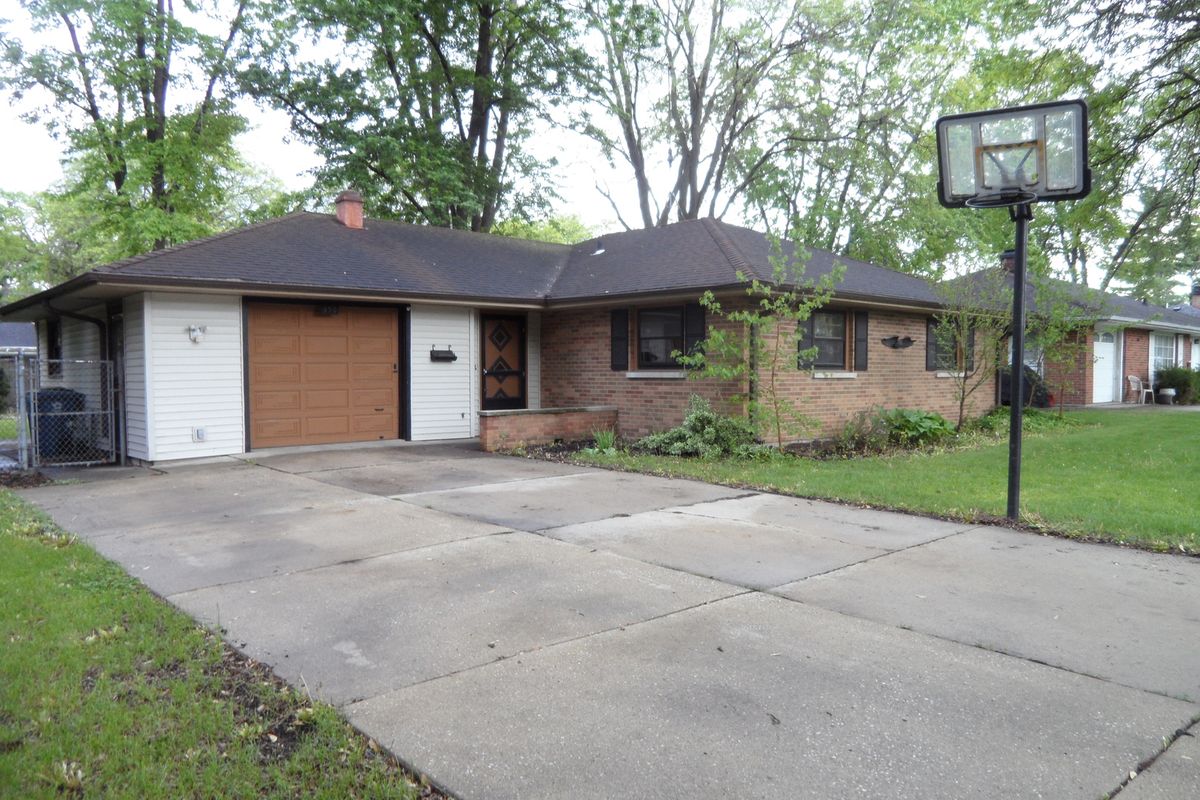 450 Michigan Avenue, Aurora, IL 60506