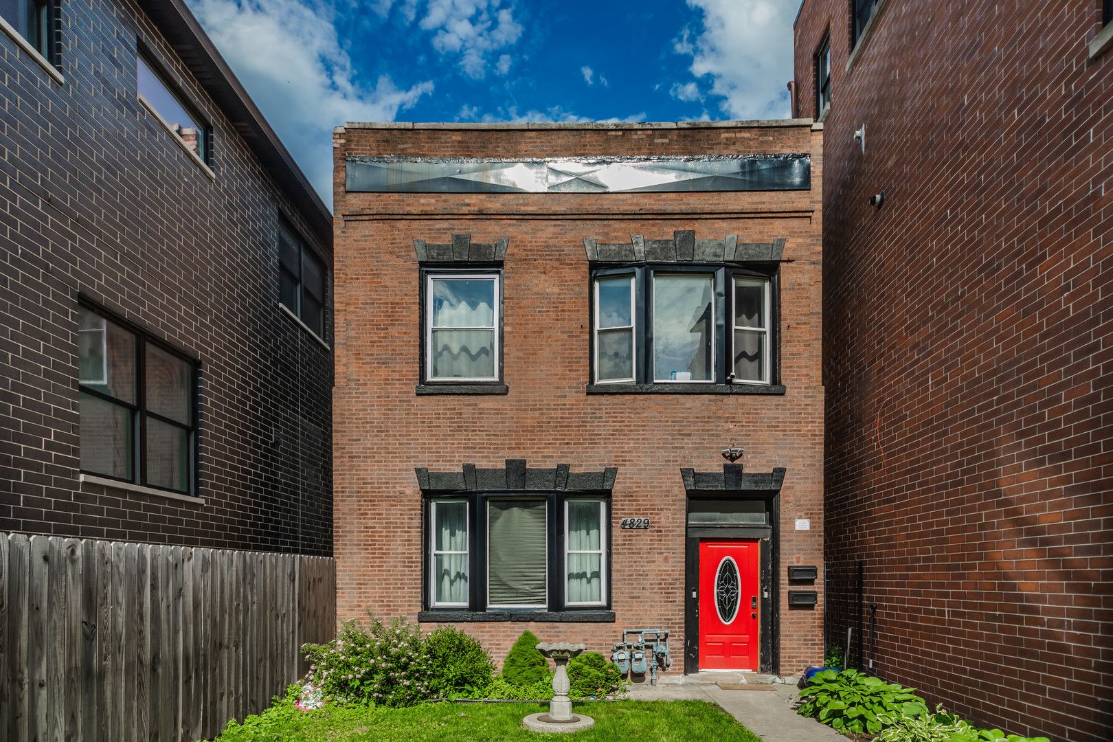 4829 S CHAMPLAIN Avenue — Chicago, IL 60615