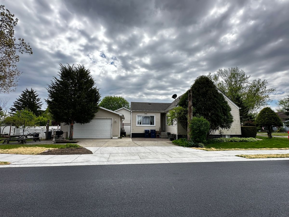 633 Elmwood Avenue, Waukegan, IL 60085