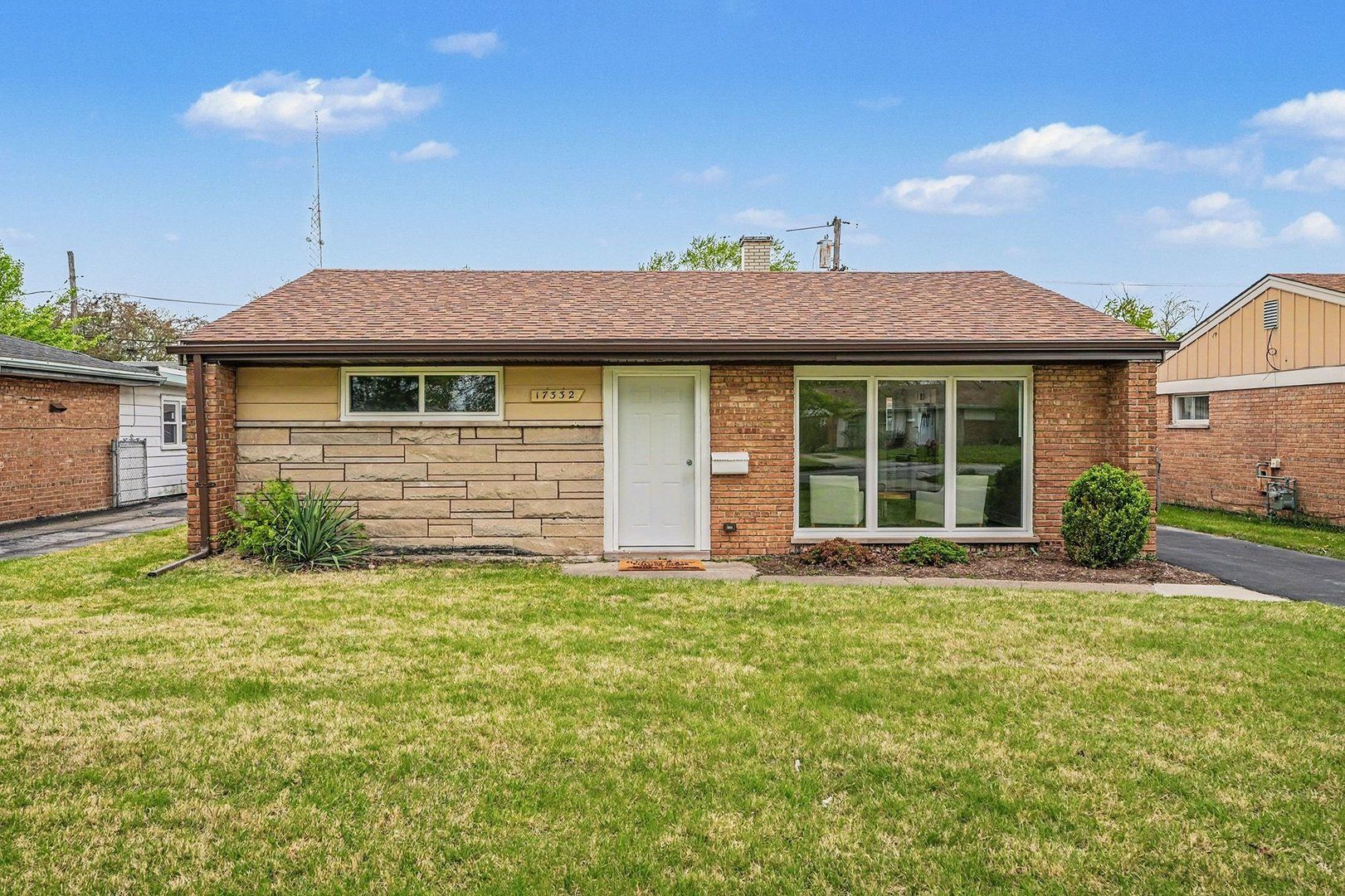 17332 Lorenz Avenue — Lansing, IL 60438