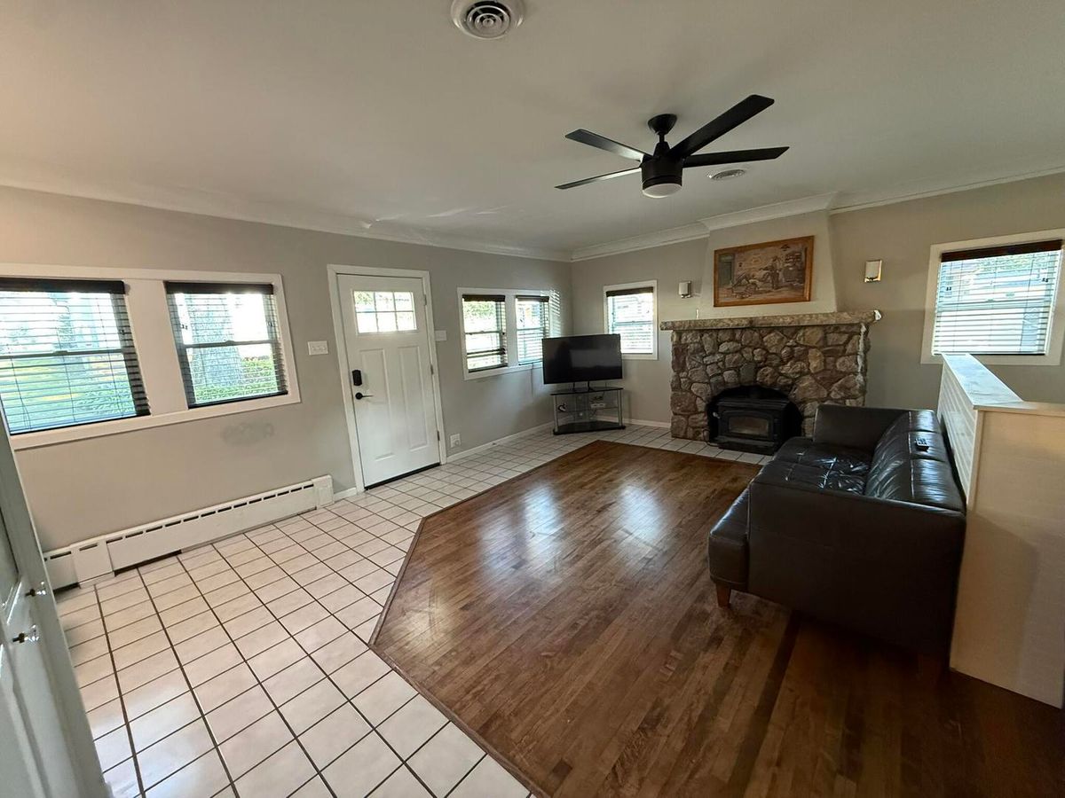 21990 W 6th Street, Lake Villa, IL 60046