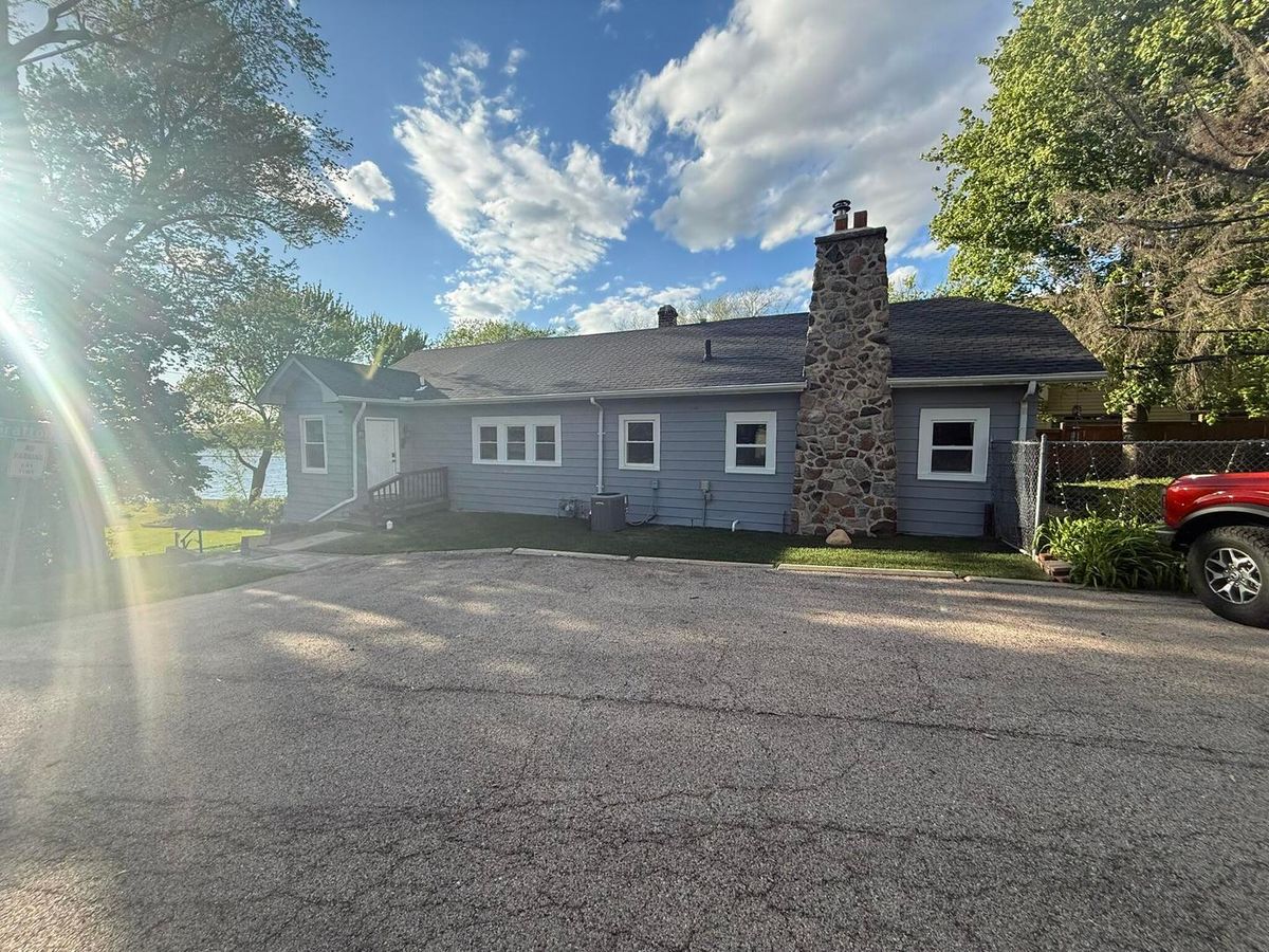 21990 W 6th Street, Lake Villa, IL 60046