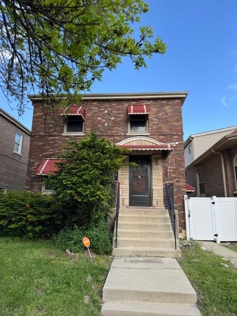 9319 May Street, Chicago, IL 60620