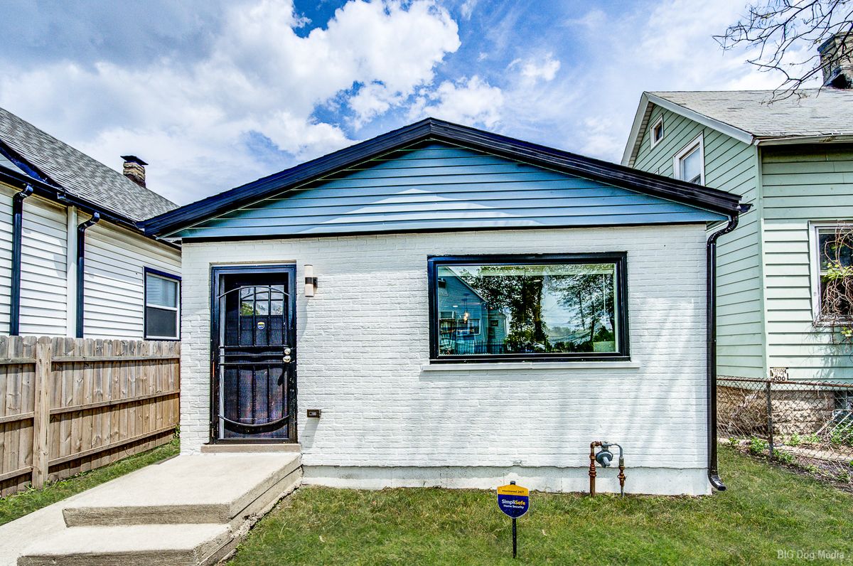 8541 Givins Court, Chicago, IL 60620