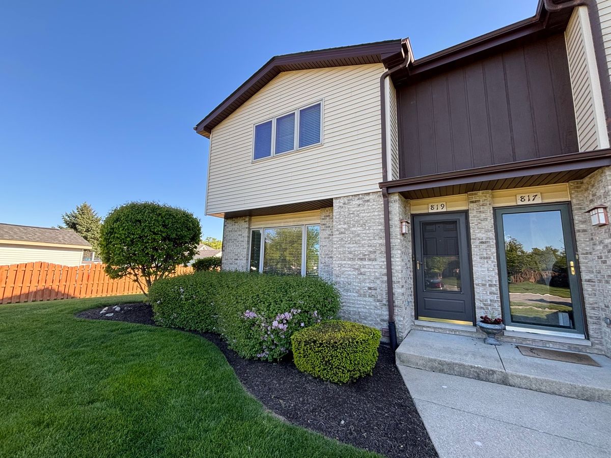 819 Sojourn Road, New Lenox, IL 60451