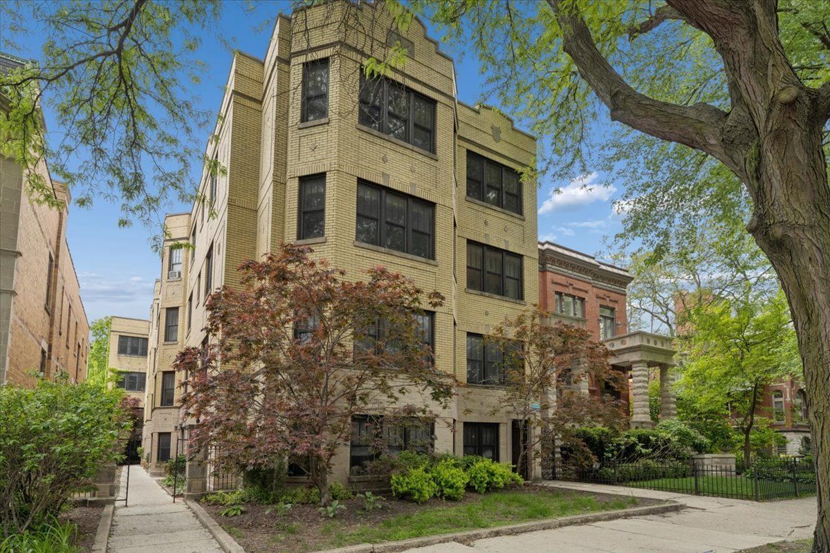 2125 W Pierce Avenue #1B — Chicago, IL 60622