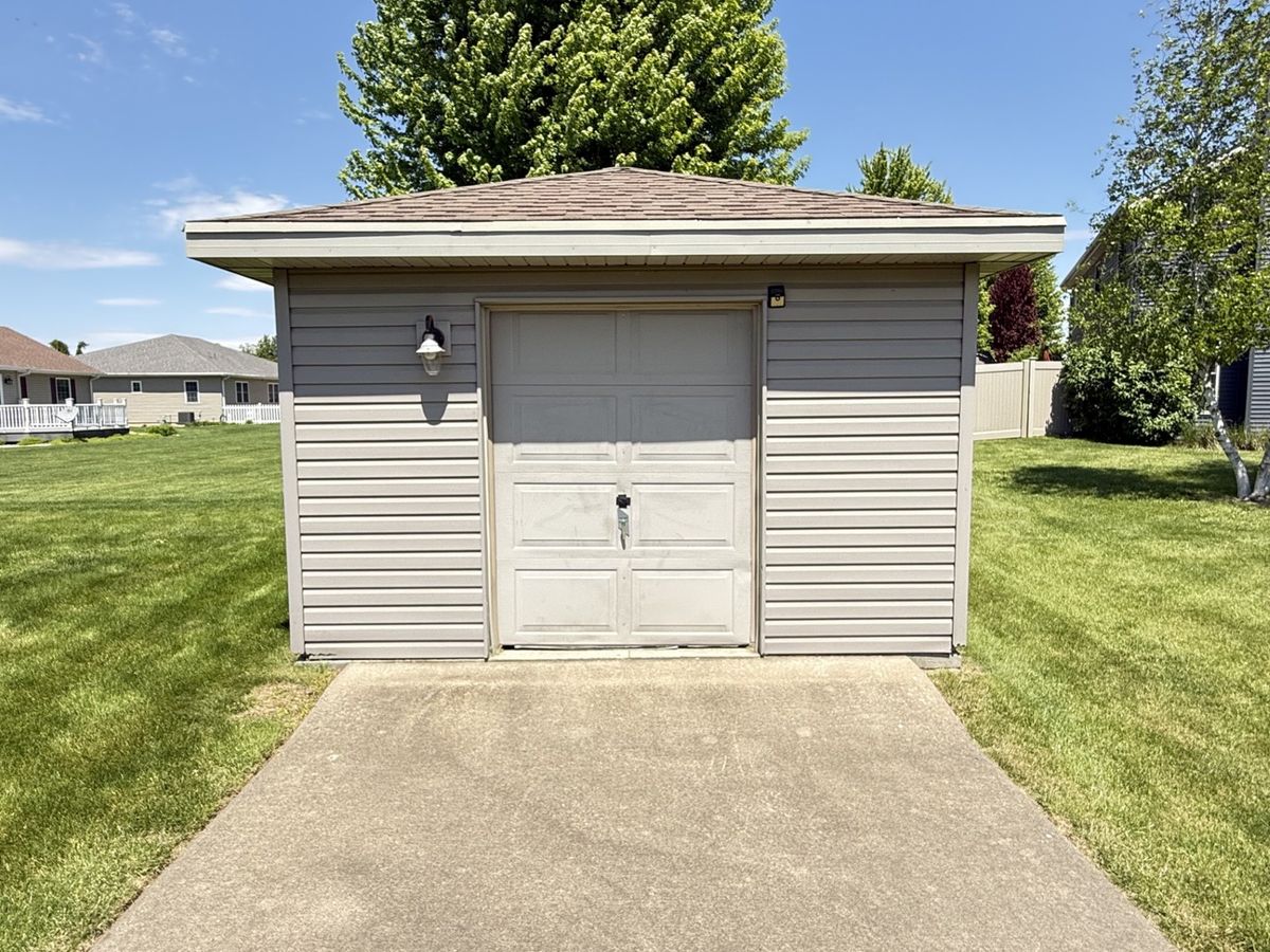 50 Mary Senica Court, Lasalle, IL 61301