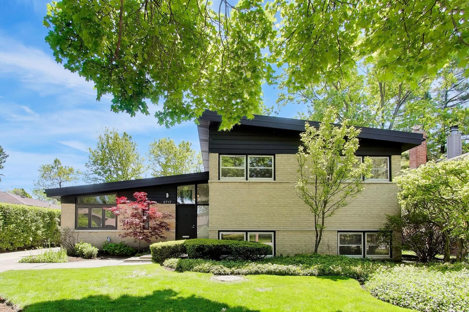 2717 Lincoln Lane — Wilmette, IL 60091