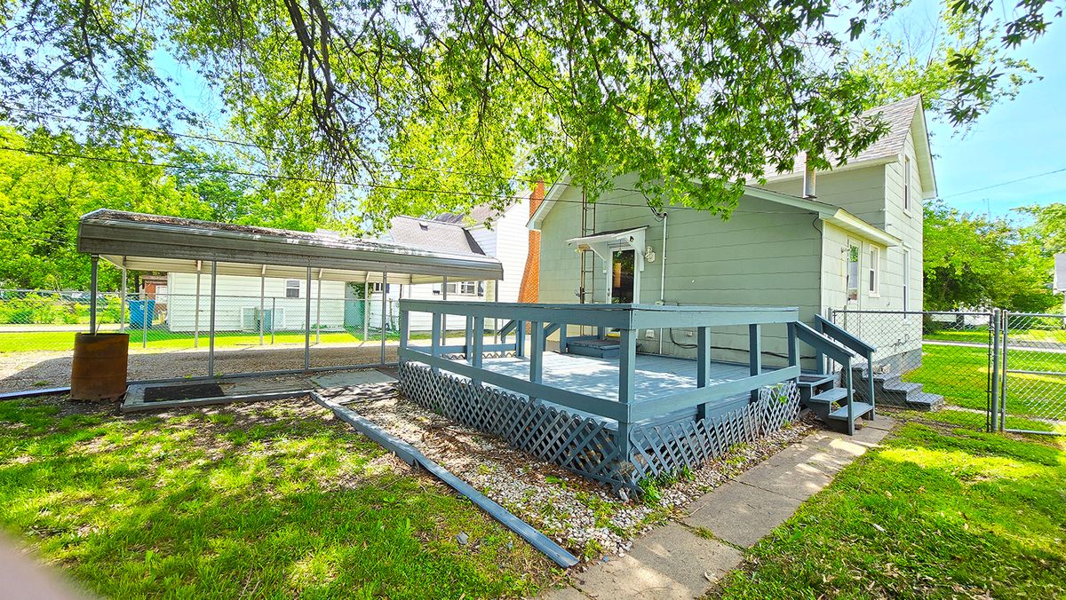 948 E Broadway, Centralia, IL 62801