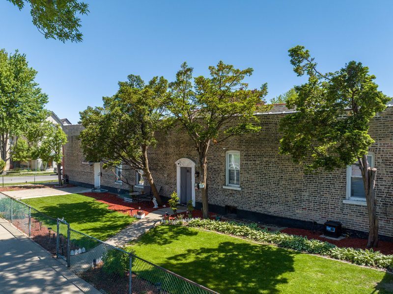 4602 Albany Avenue, Chicago, IL 60632