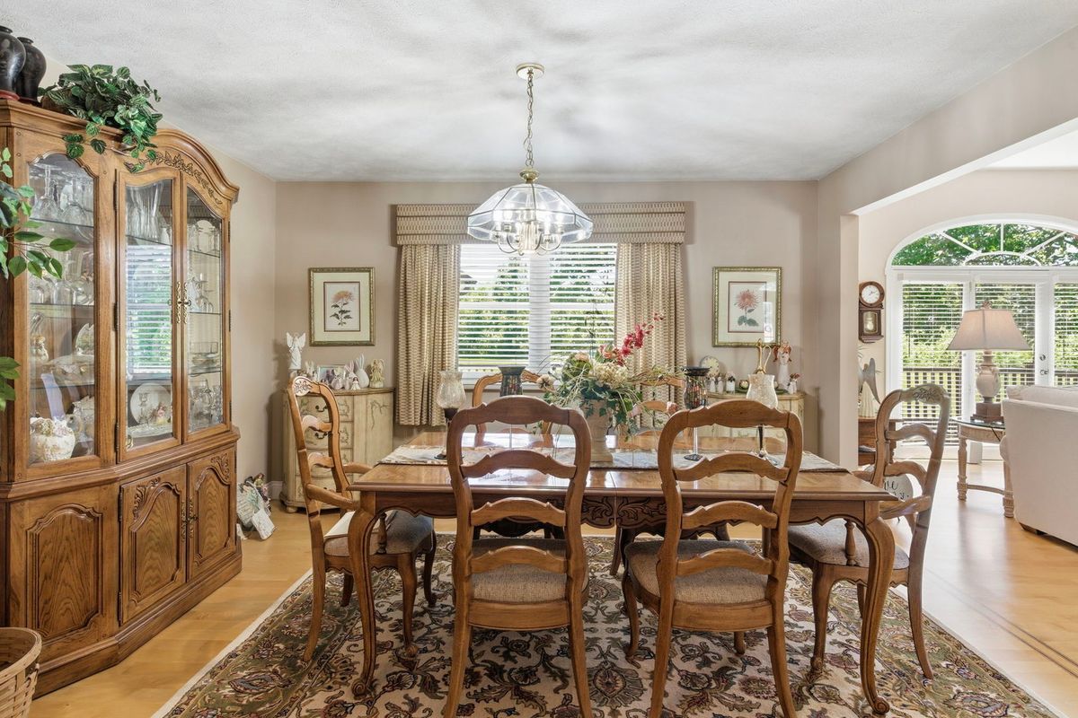 9916 Karnes Road, West Frankfort, IL 62896