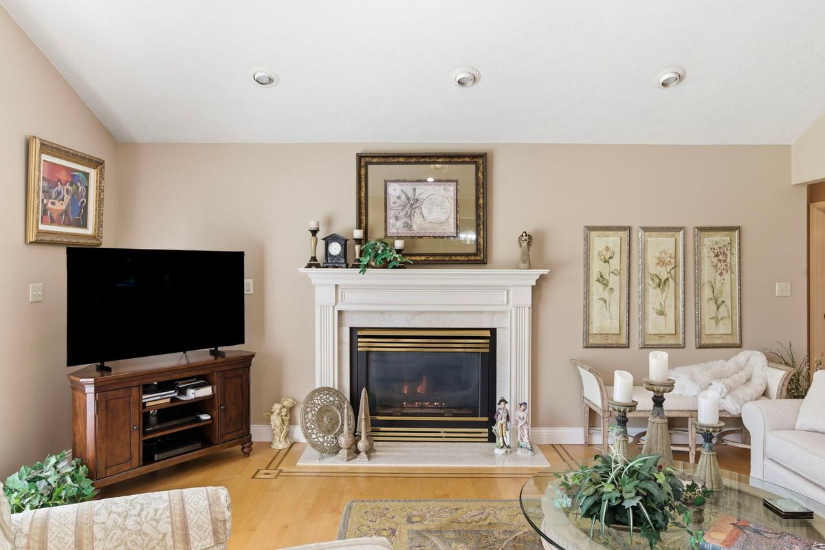 9916 Karnes Road, West Frankfort, IL 62896