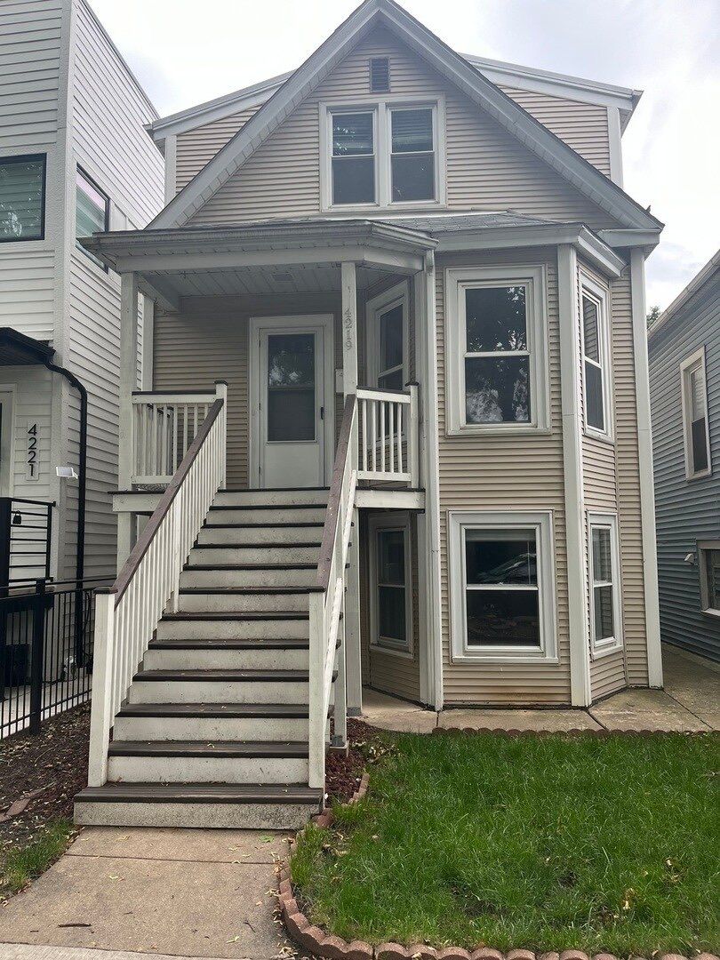 4219 Albany Avenue, Chicago, IL 60618