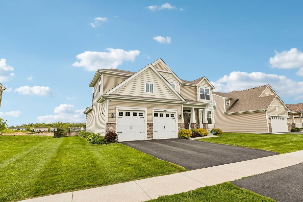 926 Catamaran Circle, Pingree Grove, IL 60140