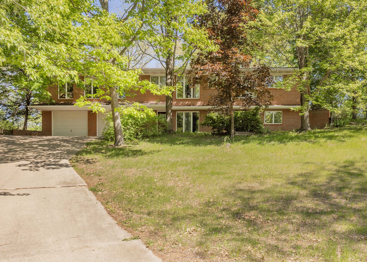 9554 Rock River View, Colona, IL 61241