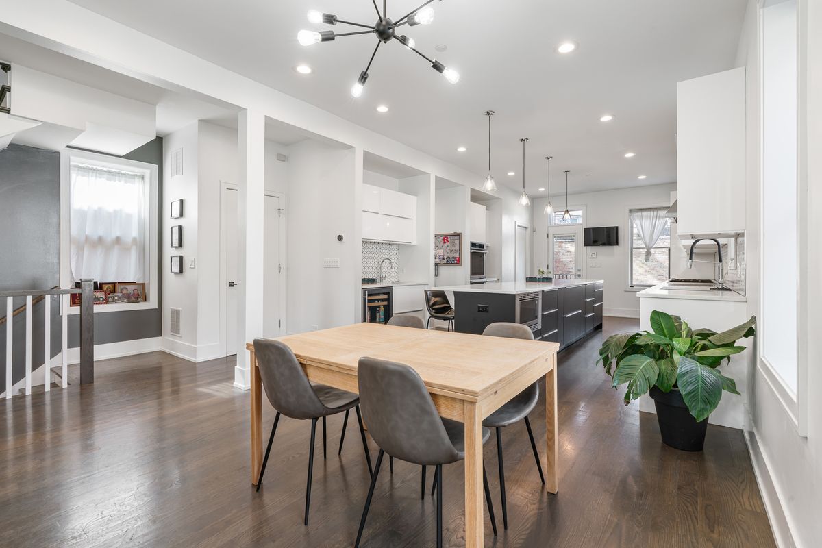 2312 W Charleston Street, Chicago, IL 60647