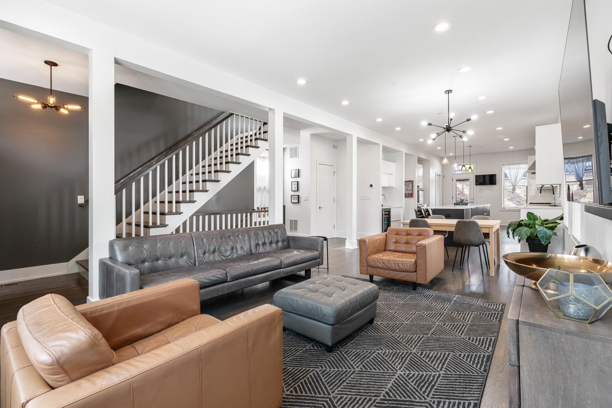 2312 W Charleston Street, Chicago, IL 60647