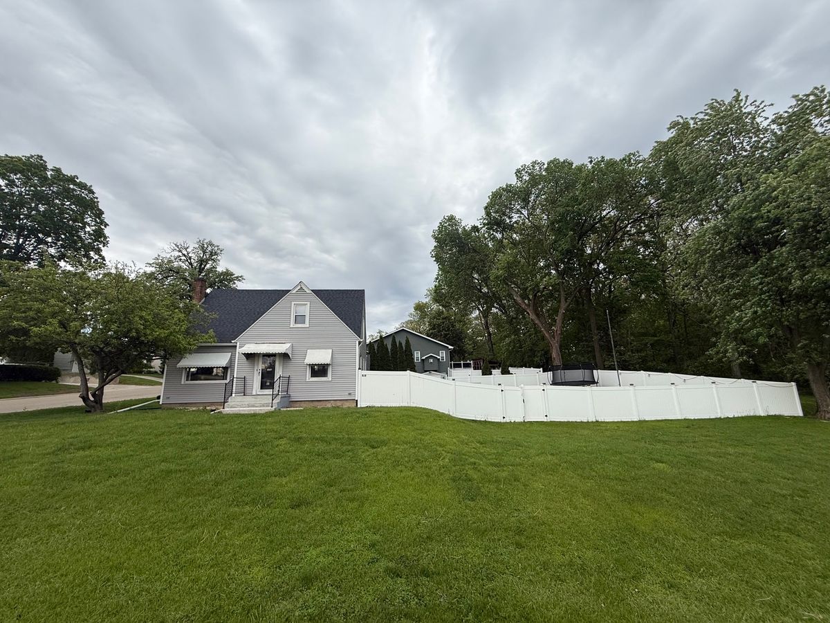 301 Hillside Avenue, Ottawa, IL 61350