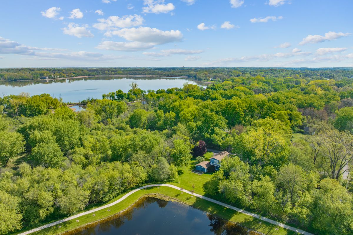 26830 N Huston Avenue, Wauconda, IL 60084
