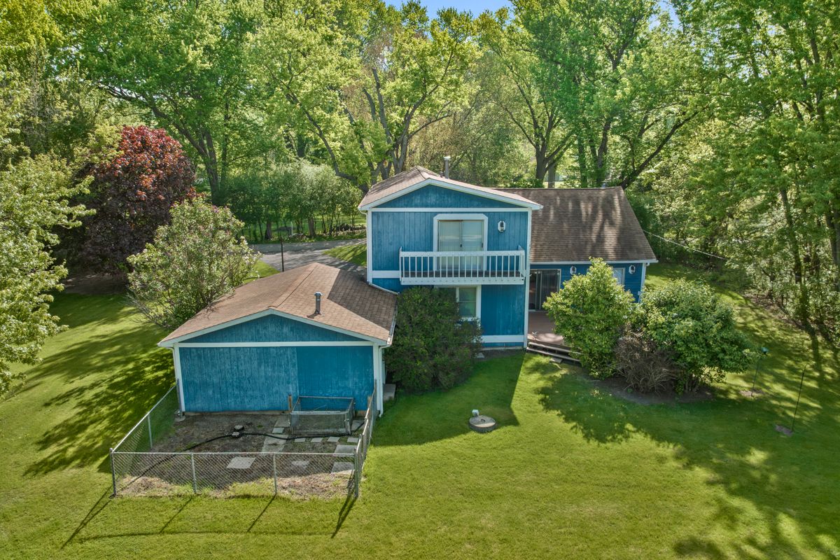 26830 N Huston Avenue, Wauconda, IL 60084