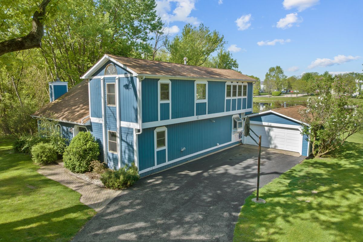 26830 N Huston Avenue, Wauconda, IL 60084