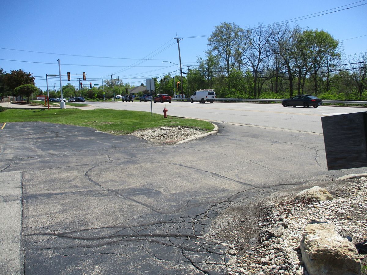 3510 Hobson Road, Woodridge, IL 60517