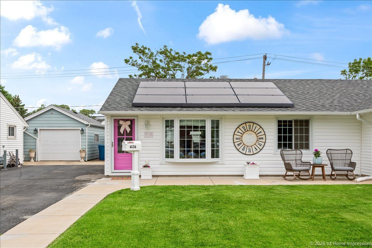 4136 W 90th Place — Hometown, IL 60456