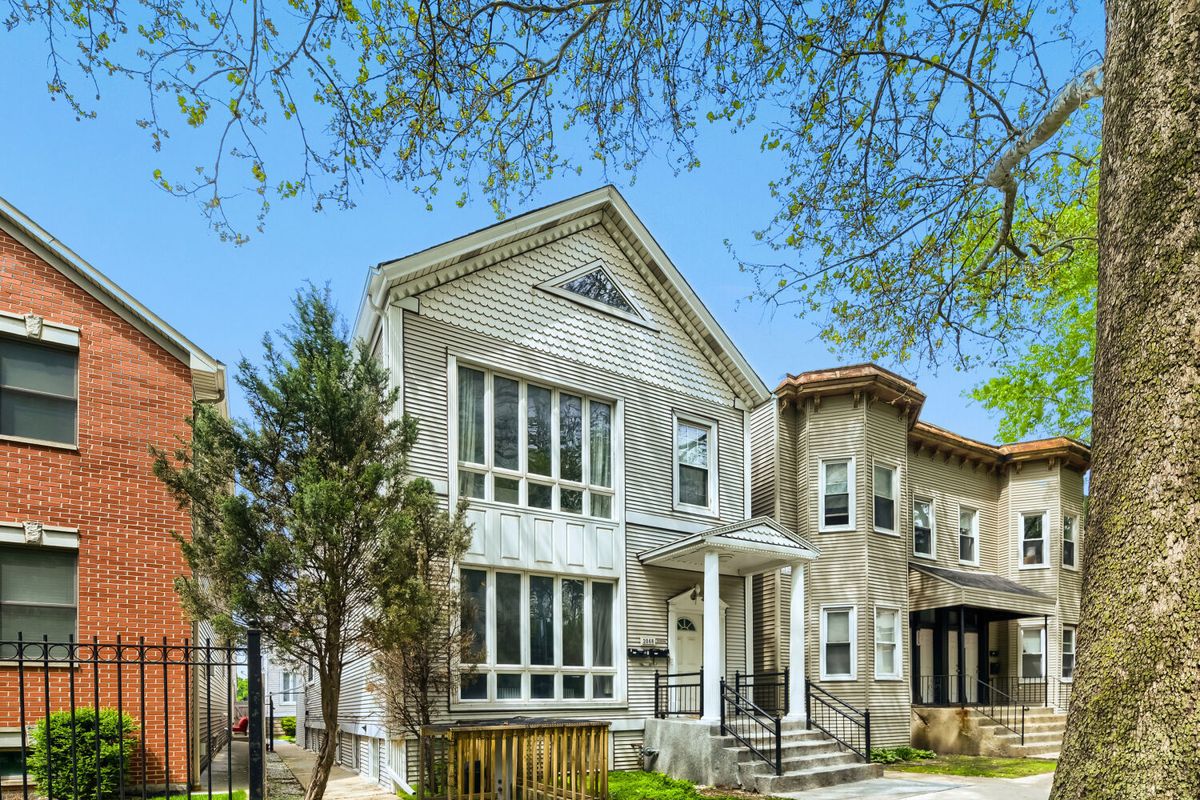 2068 Campbell Avenue, Chicago, IL 60647