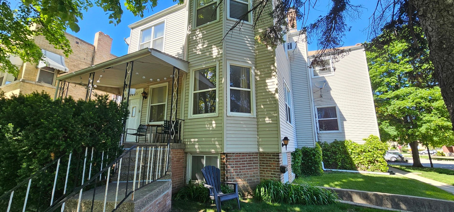 6601 N Olmsted Avenue — Chicago, IL 60631