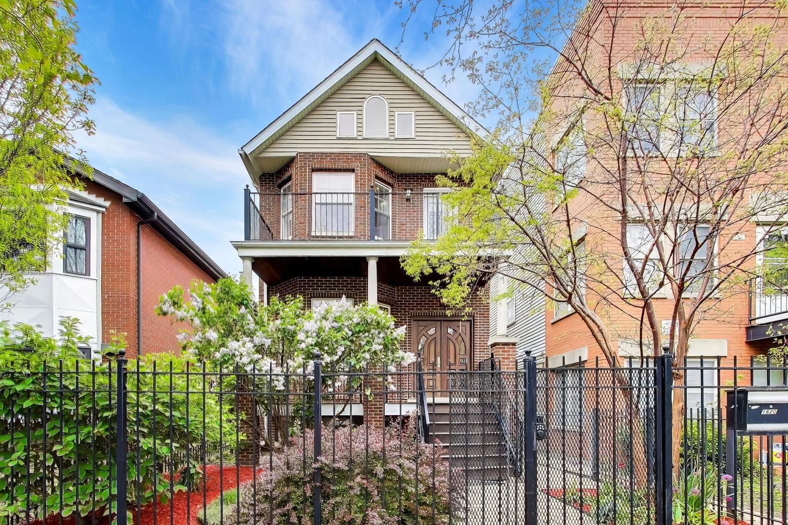 1620 N Artesian Avenue — Chicago, IL 60647
