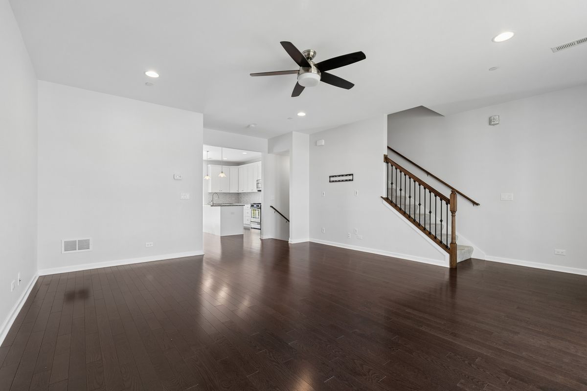 86 Lakeview Place, Lake Zurich, IL 60047