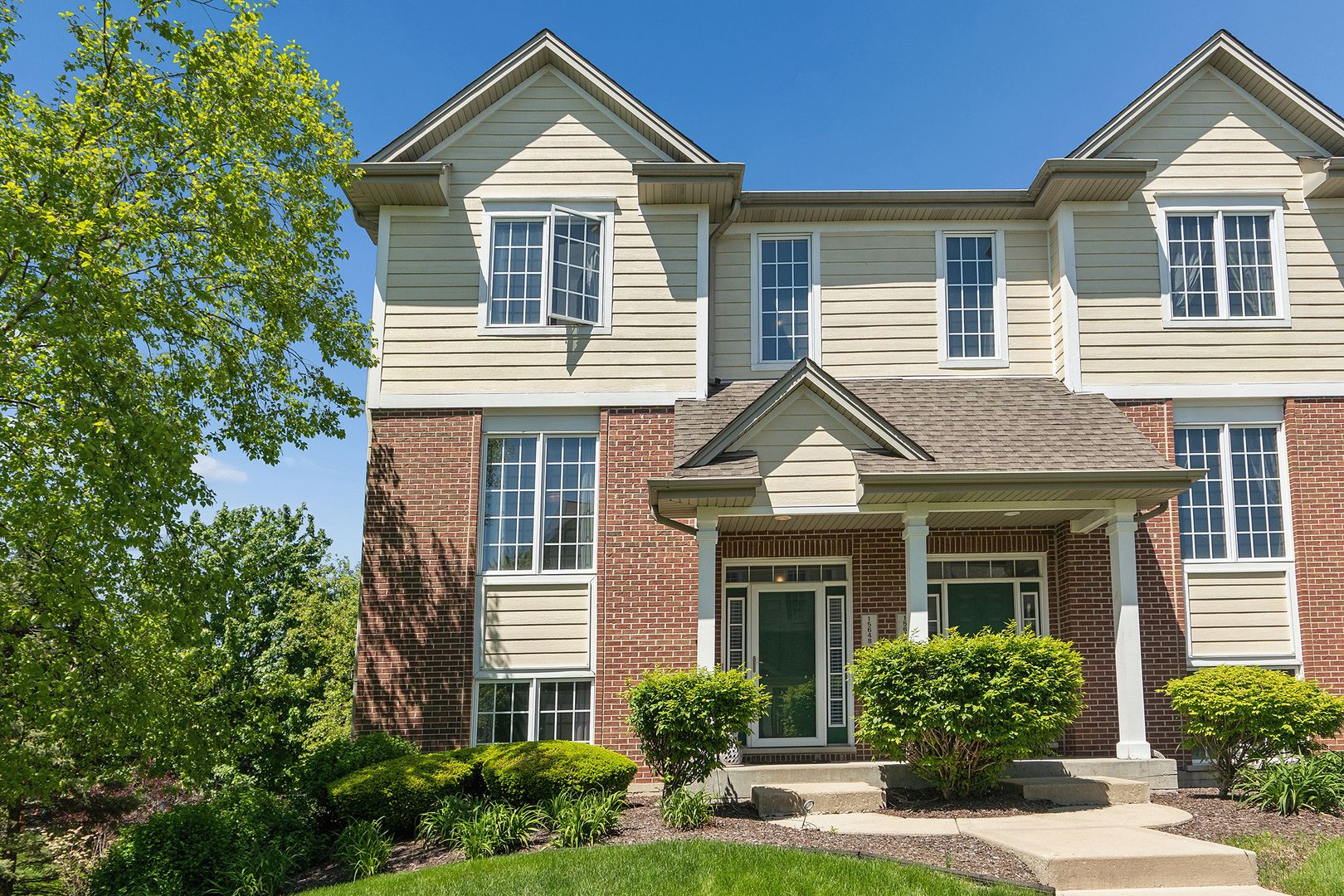 15648 Scotsglen Road — Orland Park, IL 60462