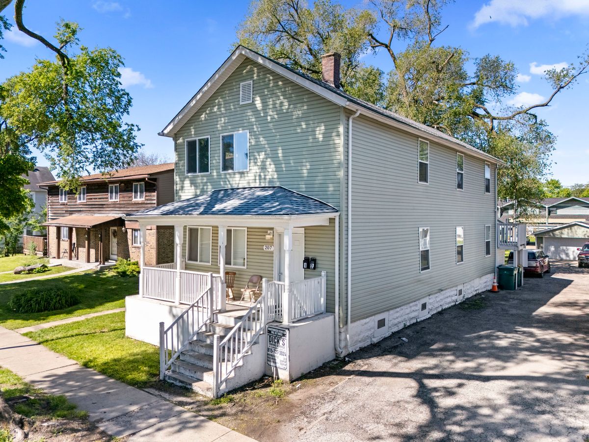 207 Ottawa Street, Joliet, IL 60436