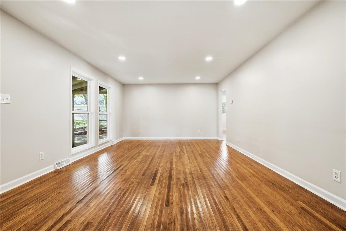 506 E College Avenue, Normal, IL 61761